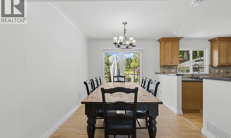 10851 Rosecroft Cres...