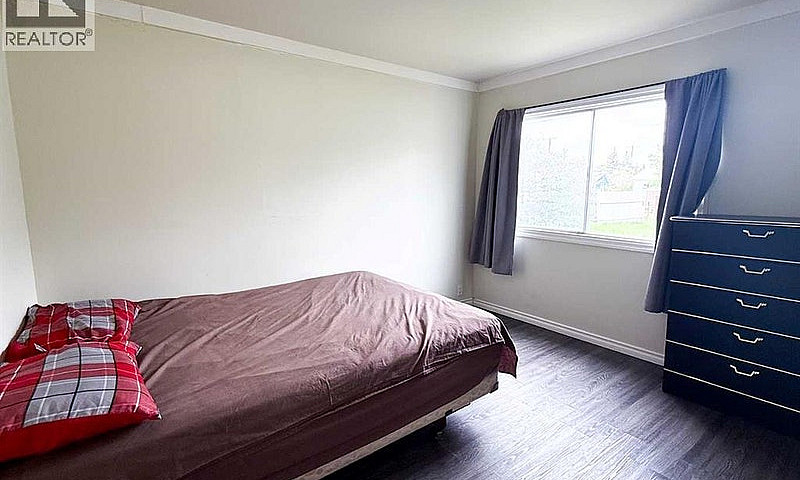 4931 49 Street Hardi...