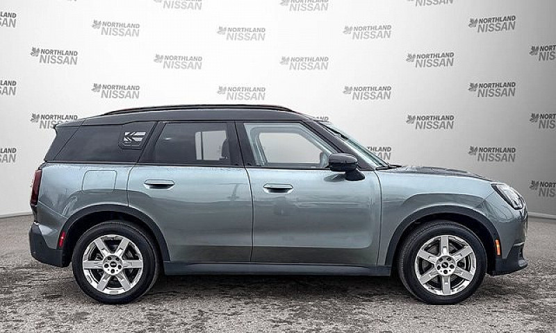 2025 Mini Countryman...