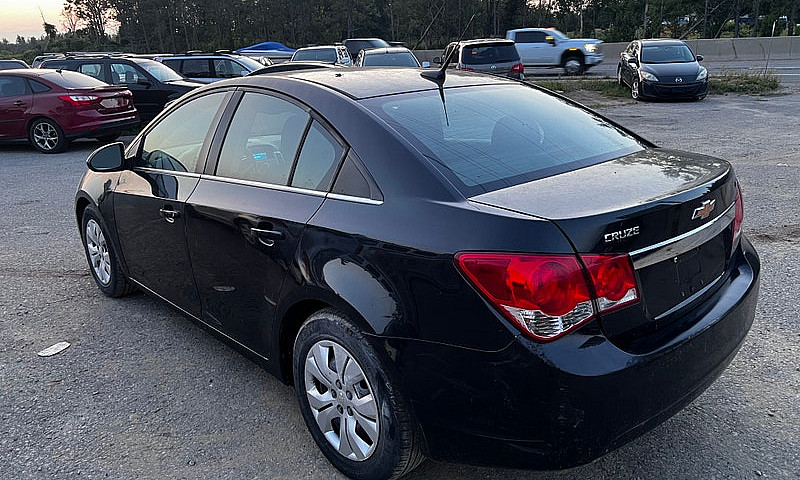 2013 Chevy Cruze. Ma...