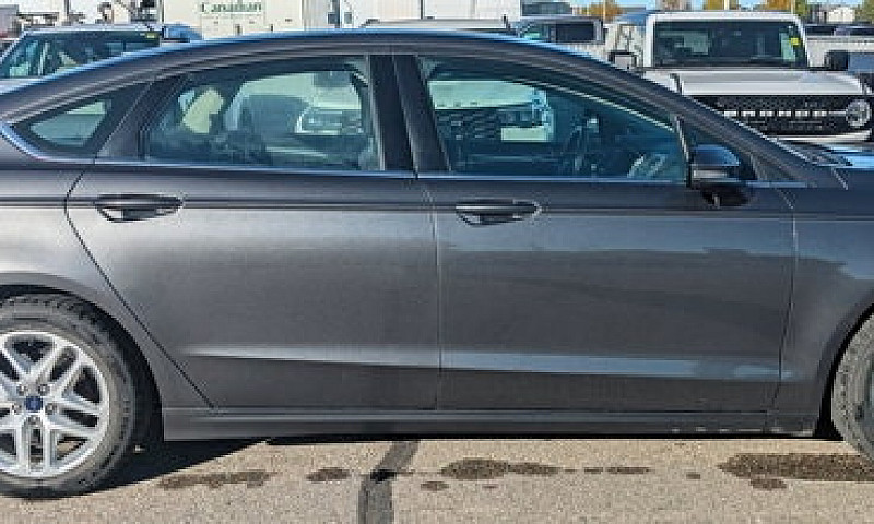 2016 Ford Fusion Se ...