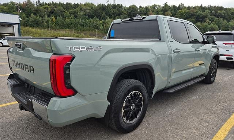 2023 Toyota Tundra 4...