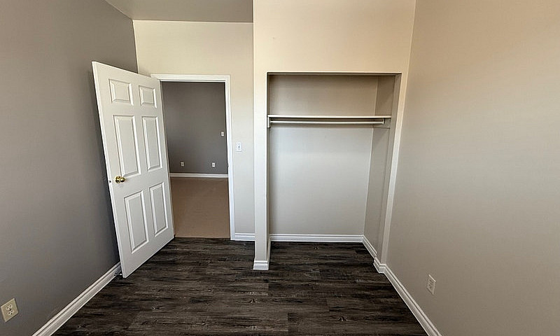 480 Langside - 2 Br ...