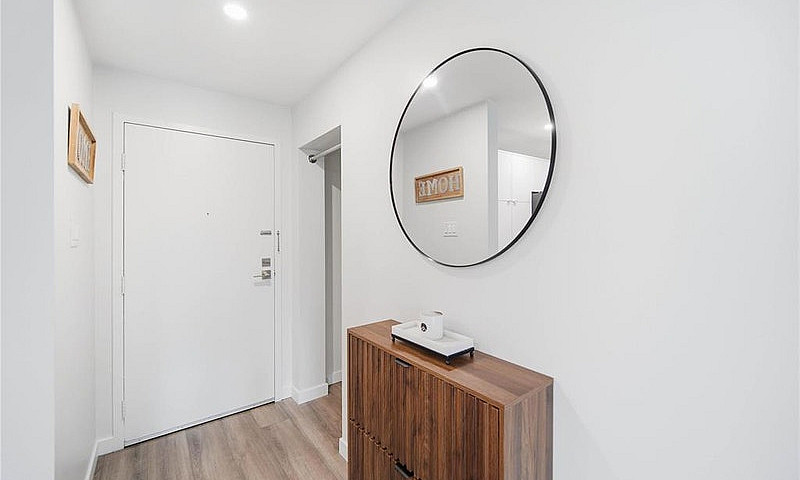 304 365 Wellington C...