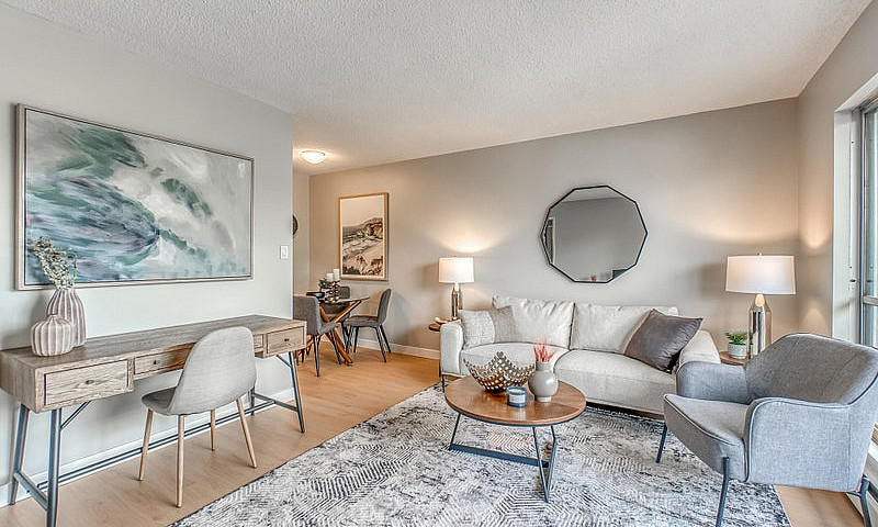 Upgraded 1 Bedroom -...