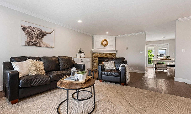 46272 Ranchero Drive...