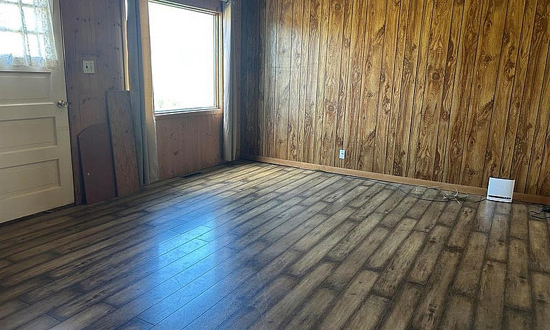 214 6Th Avenue Nw Mi...