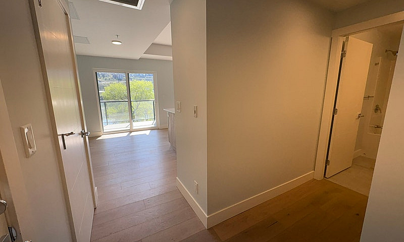 2 Bedroom, 2 Bathroo...