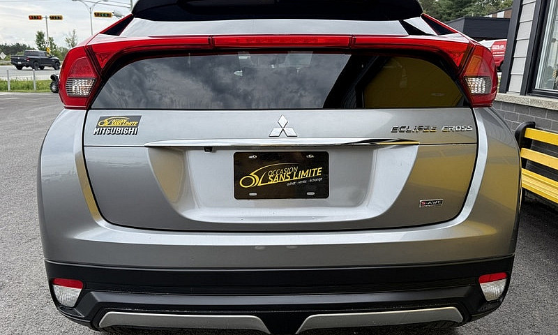 2018 Mitsubishi Ecli...