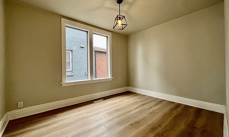 Main Floor - 531 Luc...