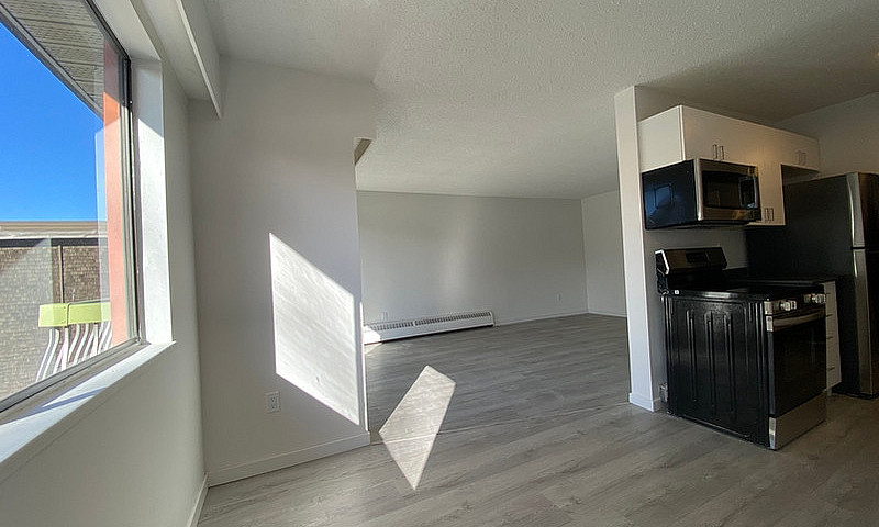 2 Bedrooms Apartment...