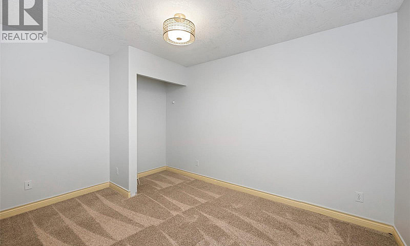 34 9933 Chemainus Rd...