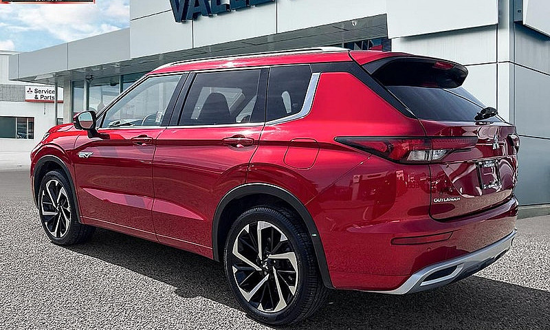 2024 Mitsubishi Outl...