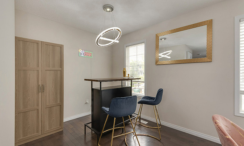 Stunning Townhouse I...