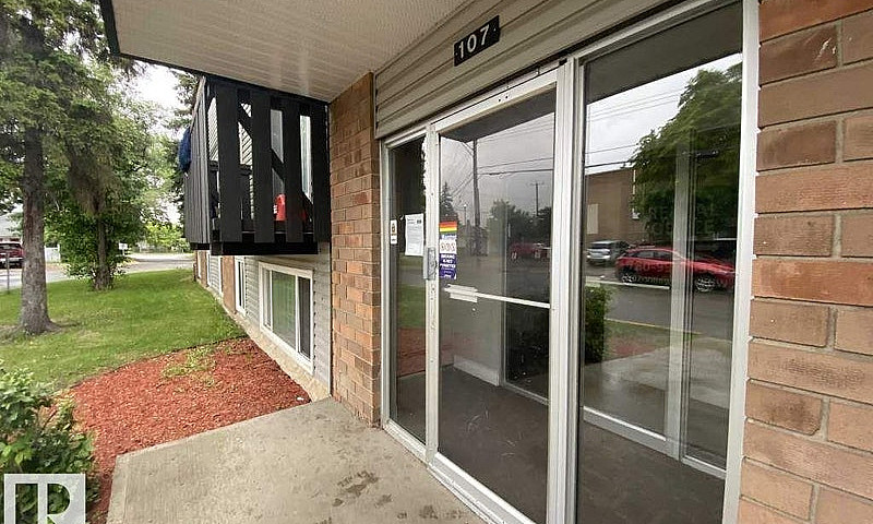 107 Village Ac Nw Ed...