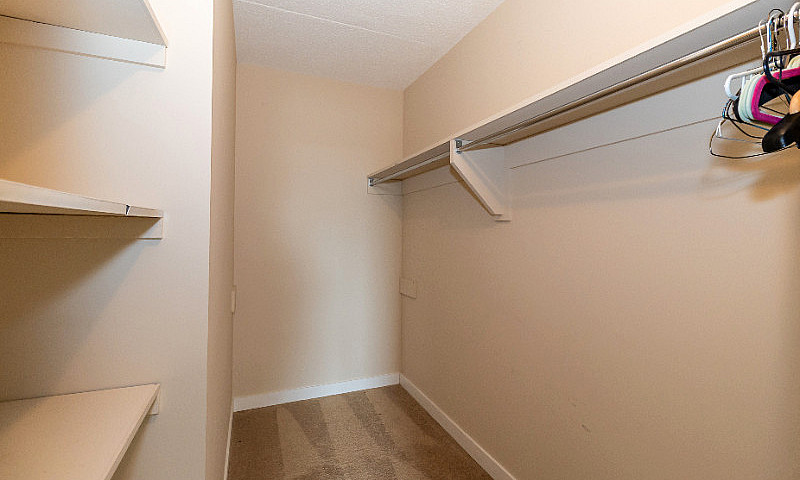 102-916 Cloutier Dr....