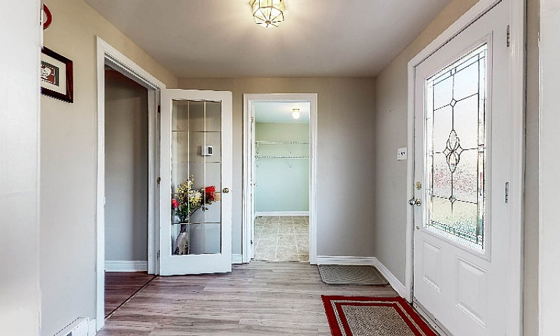 Cozy Yet Spacious Wi...