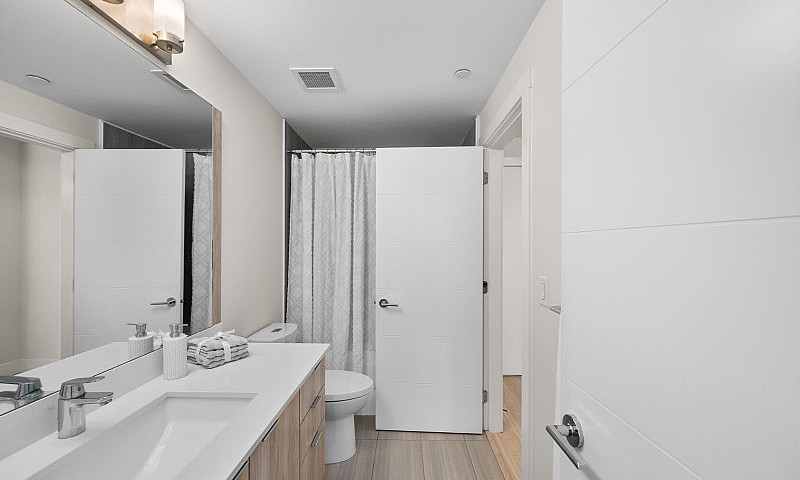 North Delta Condo Fo...