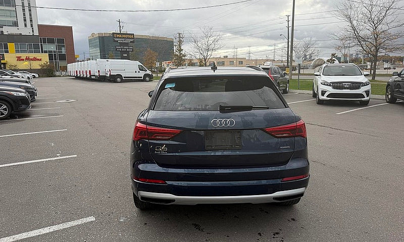 2020 Audi Q3 Komfort...
