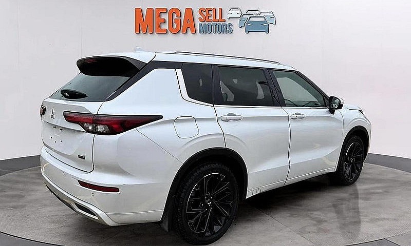 2022 Mitsubishi Outl...