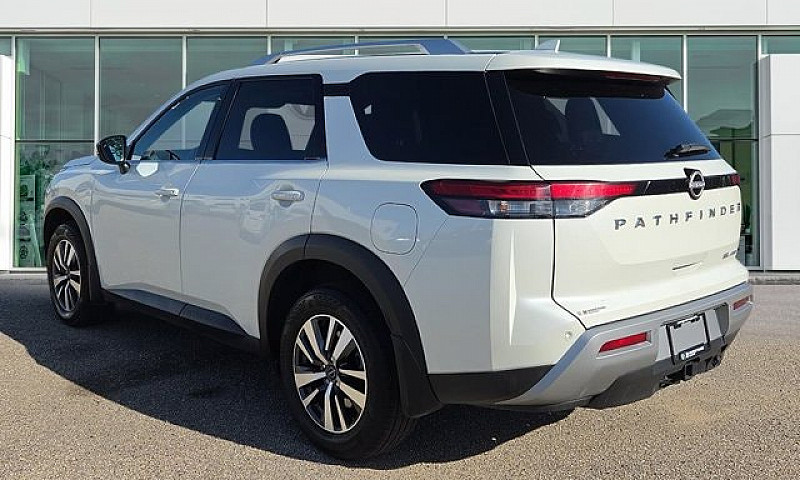 2023 Nissan Pathfind...