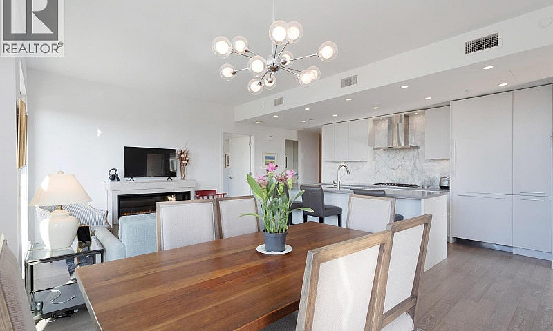 206 3220 Connaught C...