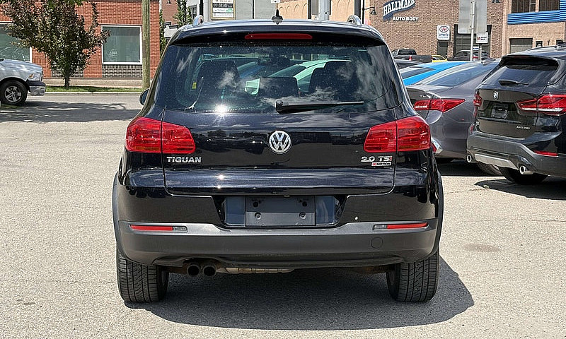 2017 Volkswagen Tigu...