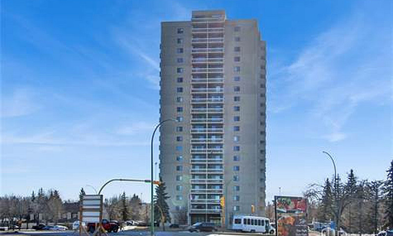 3520 Hillsdale Stree...