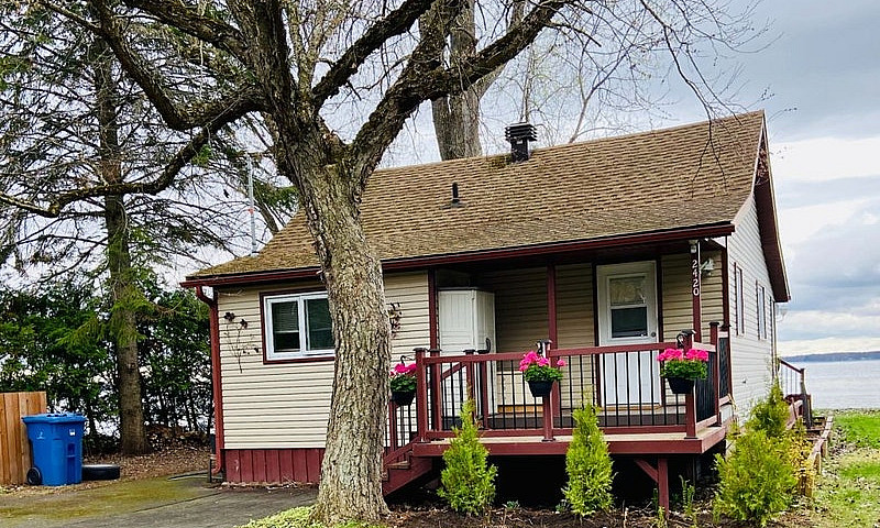 $324,900 - Cottage F...