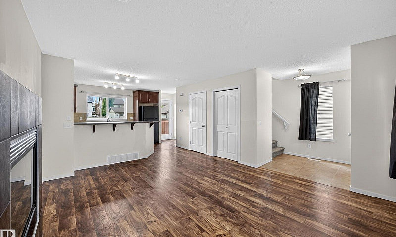 3634 12 St Nw Edmont...