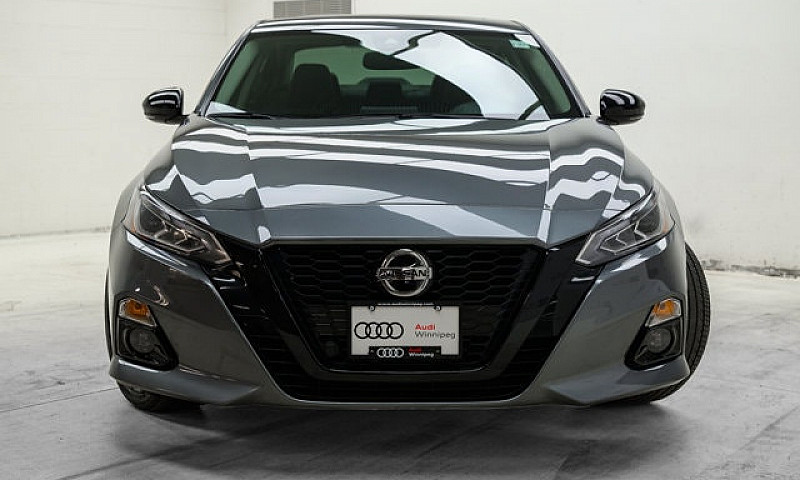 2022 Nissan Altima 2...