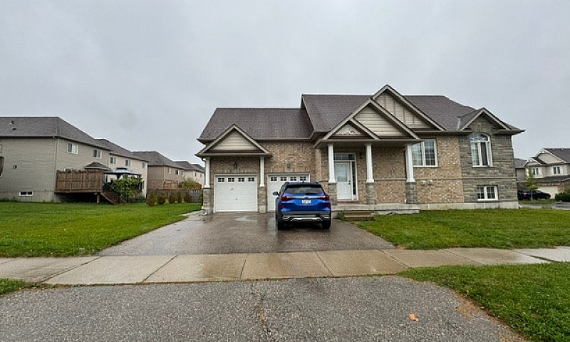 Bright 2 Bedroom Low...