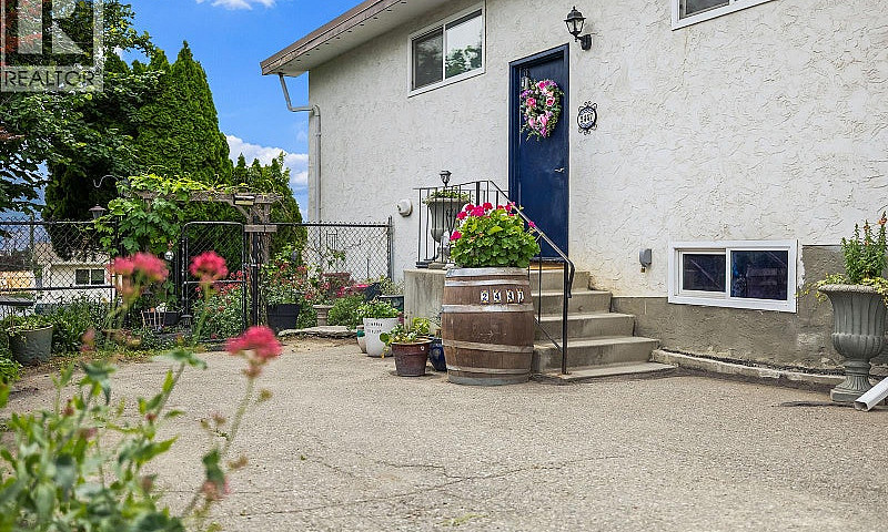 2447 Margaret Road W...