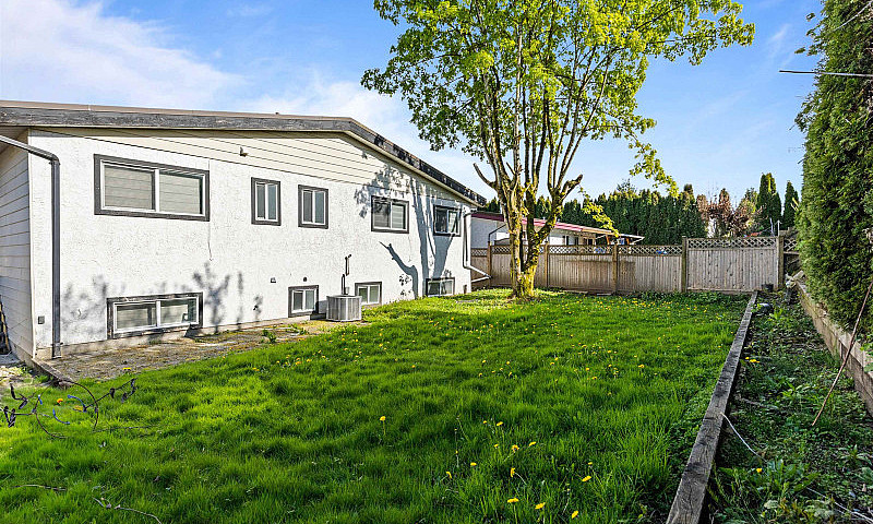 2071 Emerson Street ...