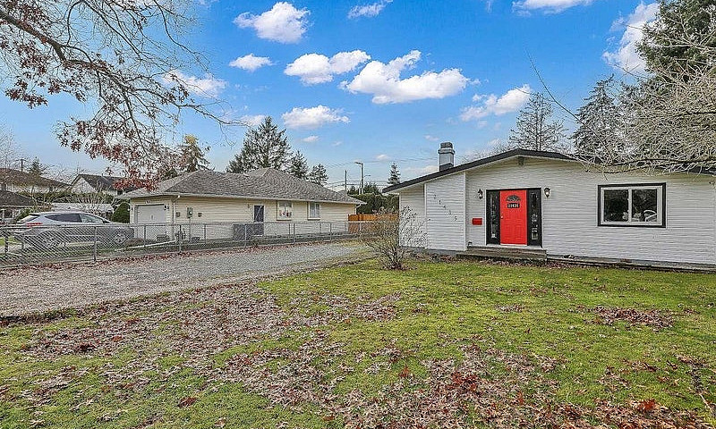 21635 50A Avenue Lan...
