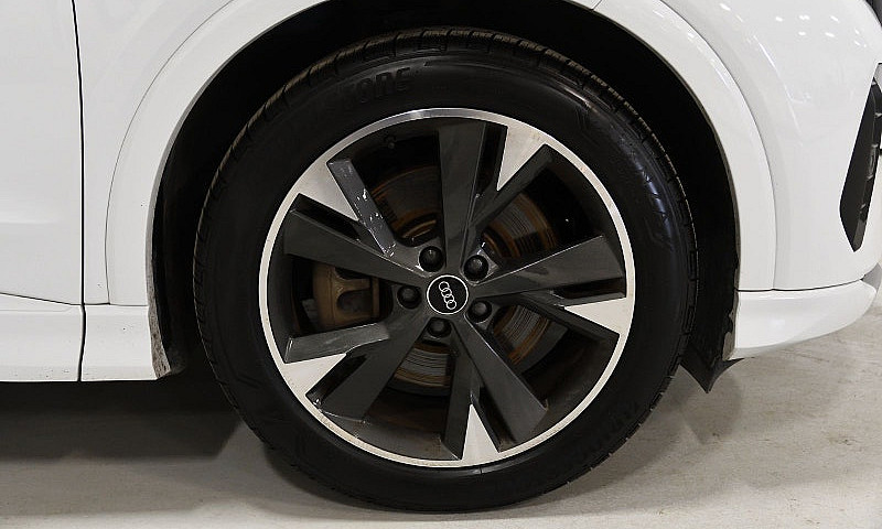 2025 Audi Q4 E-Tron ...