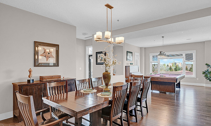 #507-205 Fairford St...
