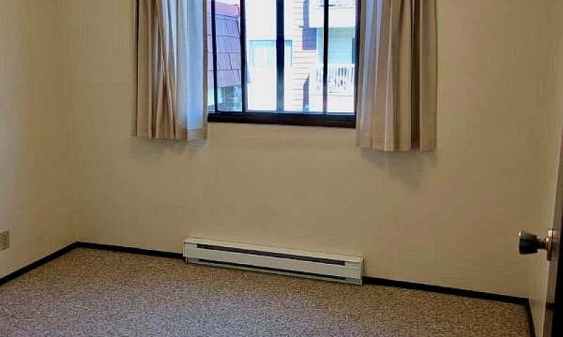 2 Bedroom 1 Bath - S...