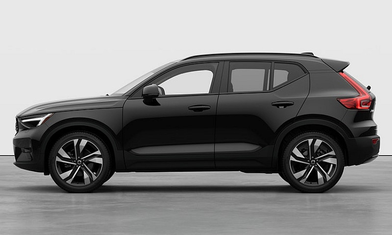 2026 Volvo Xc40...