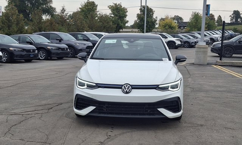 2023 Volkswagen Golf...