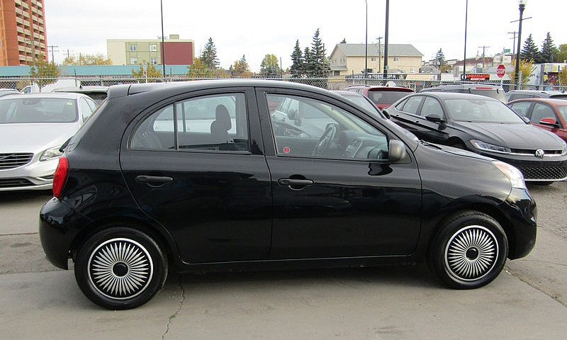 2015 Nissan Micra 4D...