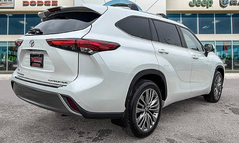 2022 Toyota Highland...