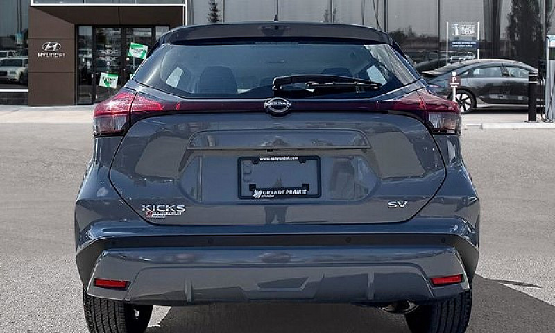 2024 Nissan Kicks Sv...