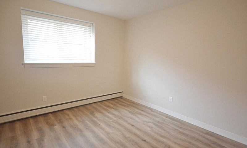 Renovated 1 Bedroom,...