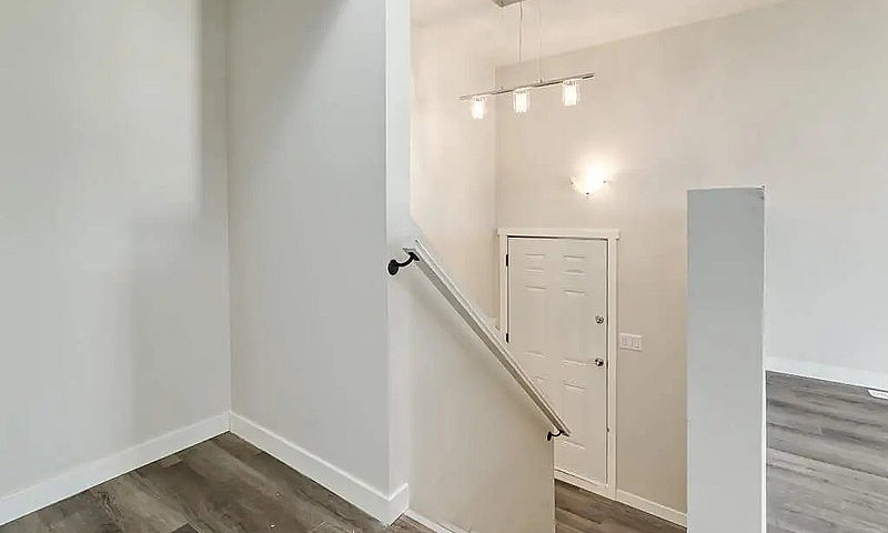 Apartments With In S...