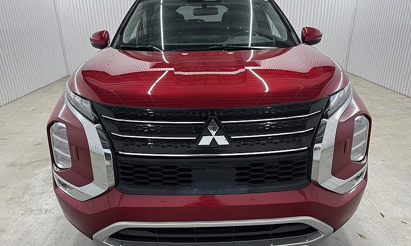 Mitsubishi Outlander...