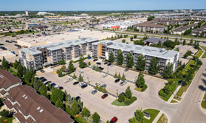 Elegant 2Br Suites I...