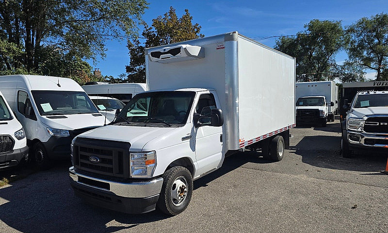 2023 Ford E-Series C...