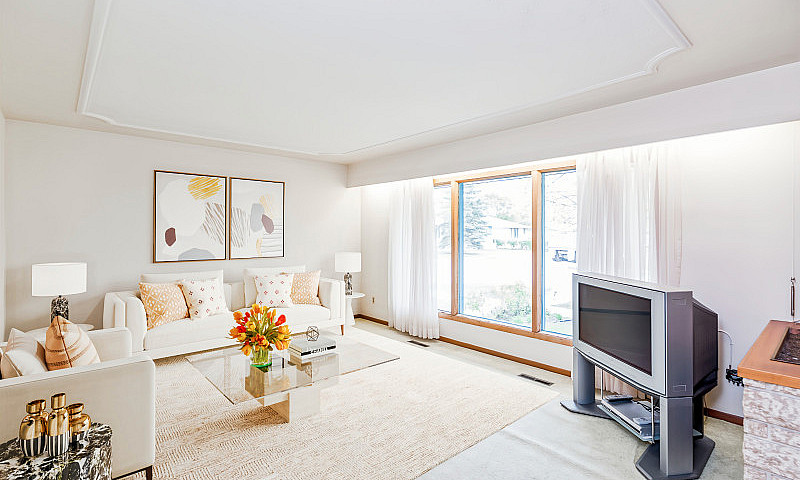 House For Sale 228 M...