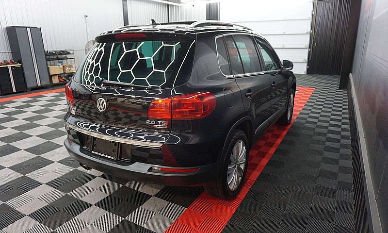 2017 Volkswagen Tigu...